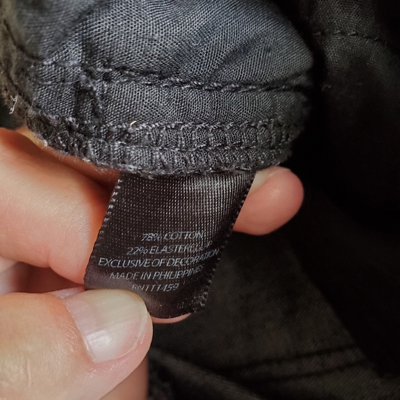 WHBM/ Black Pedal Pushers - Picture 8 of 10